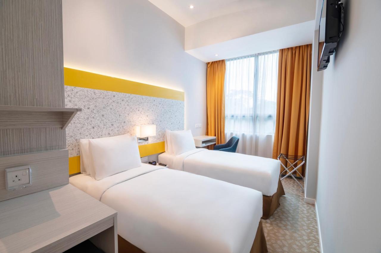Holiday Inn Express & Suites Johor Bahru By Ihg Exterior foto
