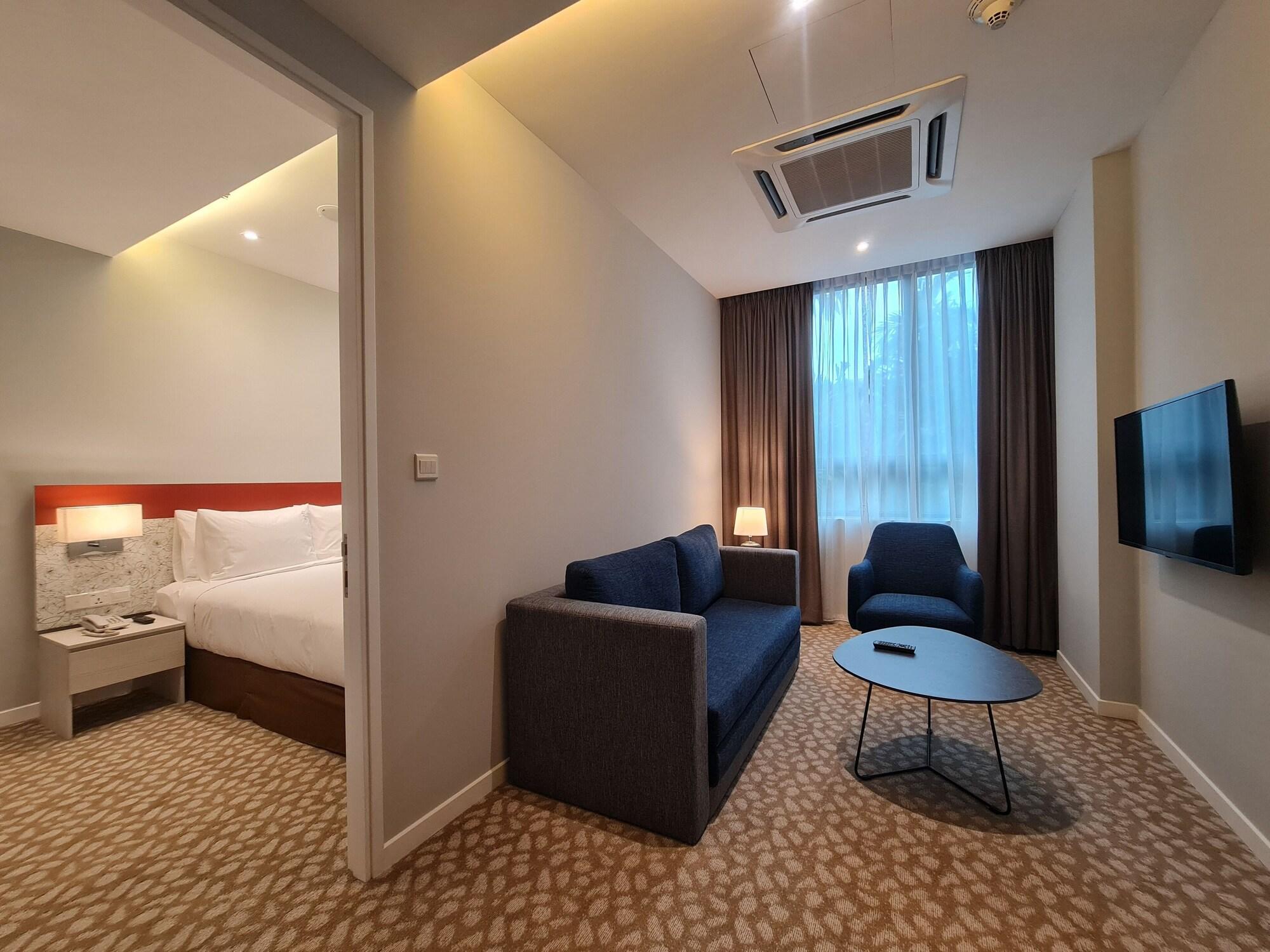 Holiday Inn Express & Suites Johor Bahru By Ihg Exterior foto