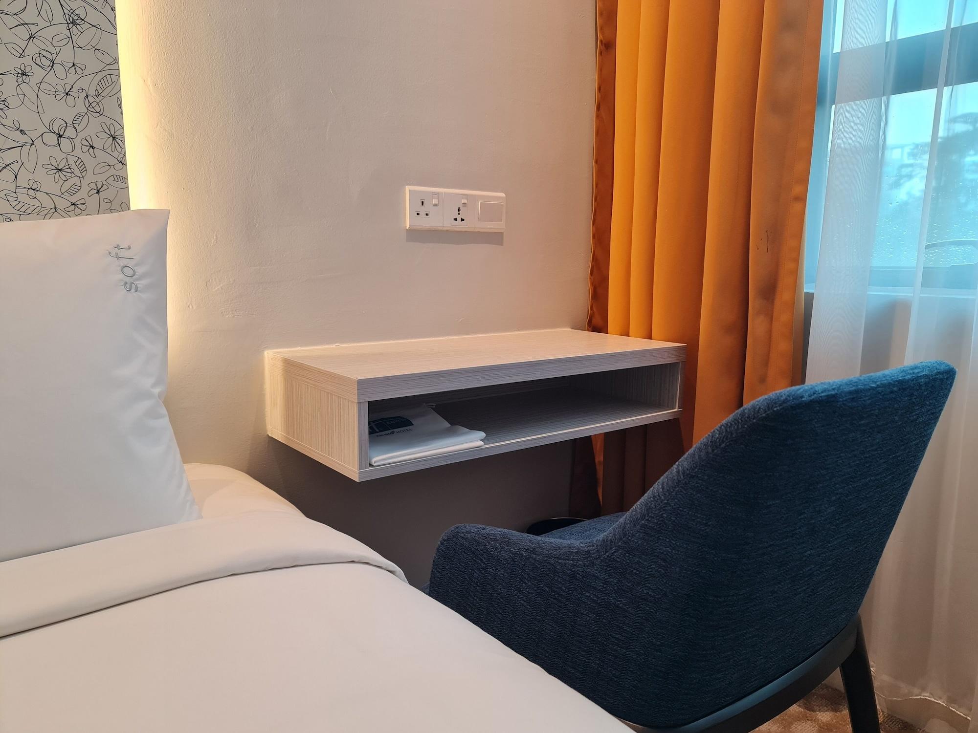 Holiday Inn Express & Suites Johor Bahru By Ihg Exterior foto