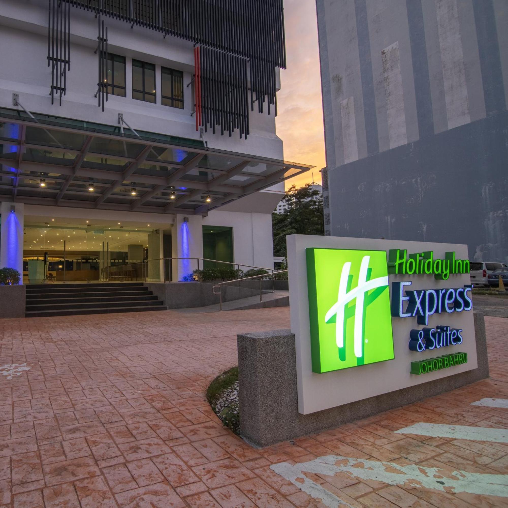 Holiday Inn Express & Suites Johor Bahru By Ihg Exterior foto
